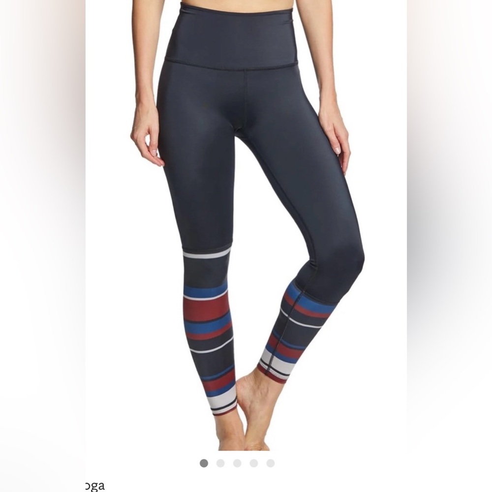 Beyond Yoga Leggings Medium Black Burgundy Blue